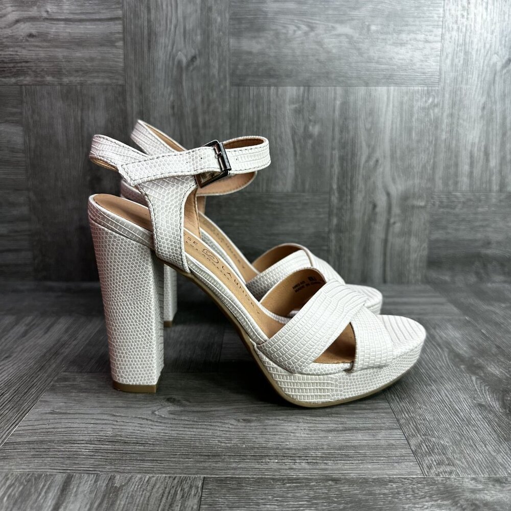 Chinese Laundry Women's size 5 Ivory Shoes